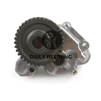 油ポンプのディーゼル予備品が付いている改造のキットを分解検査する三菱エンジン4D34T